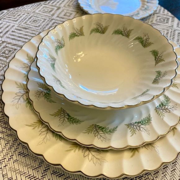 Snowhite Regency Woodland Dinnerware - Vintage, Made in England - Picture 2 of 6